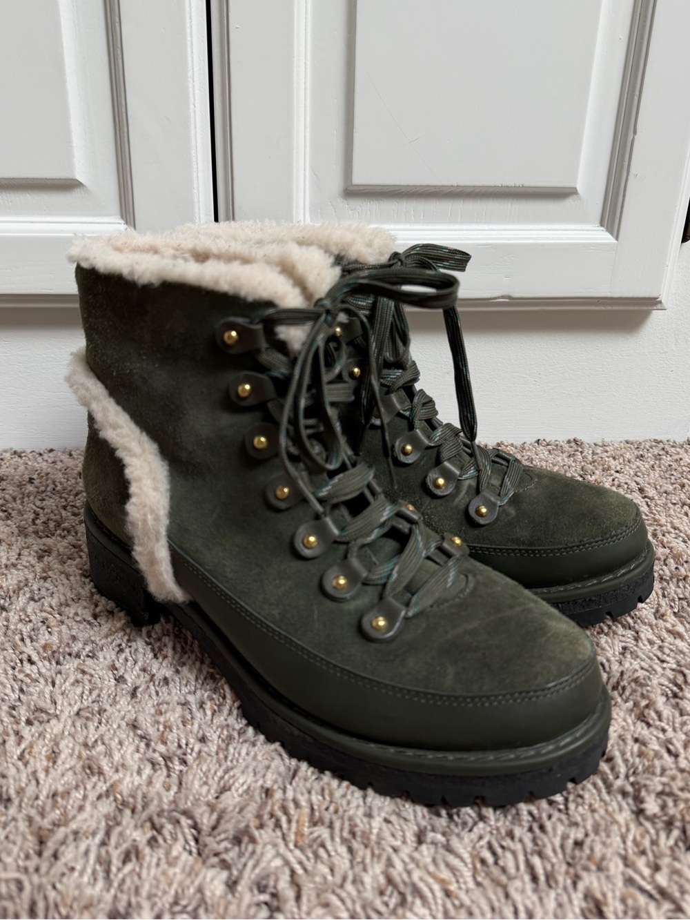 Tory Burch Cooper Shearling Lug Sole Boots in Forest Green Suede Size 8.5 - Picture 7 of 15